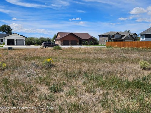68 Willow Cove Ave, Pinedale, WY, 82941 | Card Image