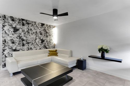 205-2228 E Campbell Ave, Phoenix, AZ, 85016-5563 | Card Image