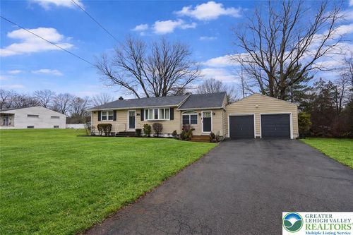1385 W Macada Rd, BETHLEHEM, PA, 18017-3032 | Card Image