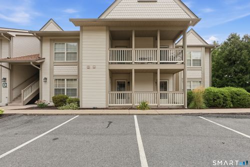 d102-33 Langdon Ct, Berlin, CT, 06037-1372 | Card Image