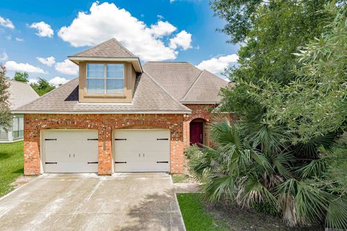 12028 Hollywood Park Dr, Geismar, LA, 70734-3252 | Card Image