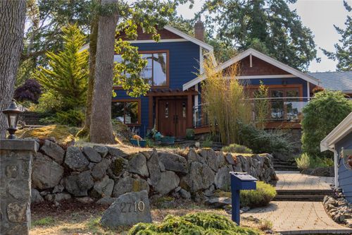 2710 Sea View Rd, Saanich, BC, V8N1K8 | Card Image