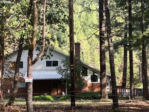 2300 Thompson Creek Rd, Selma, OR, 97538-9500 | Card Image