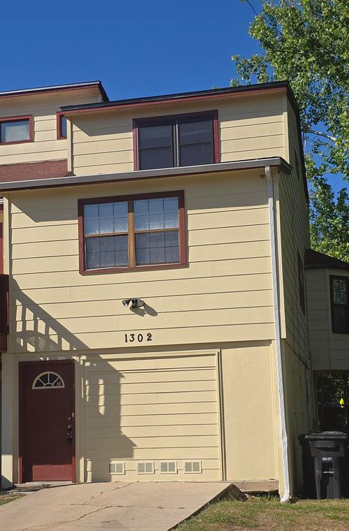 1302 Warrior Way, Tallahassee, FL, 32304-4211 | Card Image