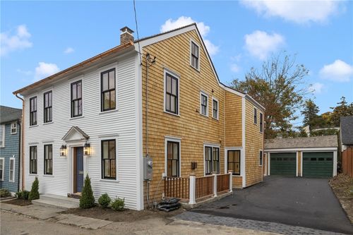 34 Sherman St, Newport, RI, 02840-7123 | Card Image