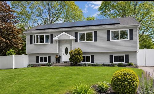 165 N 27th St, Wheatley Heights, NY, 11798-2015 | Card Image