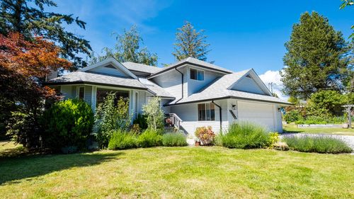 5555 Winter Road, Sechelt, BC, V7Z0M5 | Card Image
