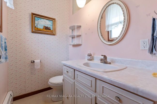 12 Harbourview Rd, House other with 3 bedrooms, 2 bathrooms and 8 parking in Port Colborne ON | Image 24