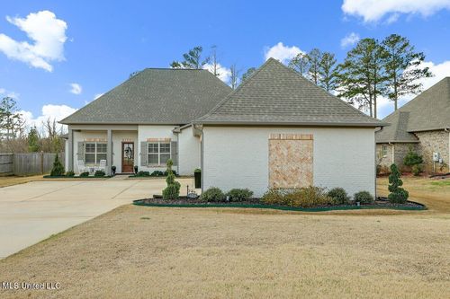 123 Freeland Ln, Clinton, MS, 39056-6145 | Card Image