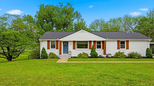 392 Brewer Dr, Nashville, TN, 37211-6157 | Card Image