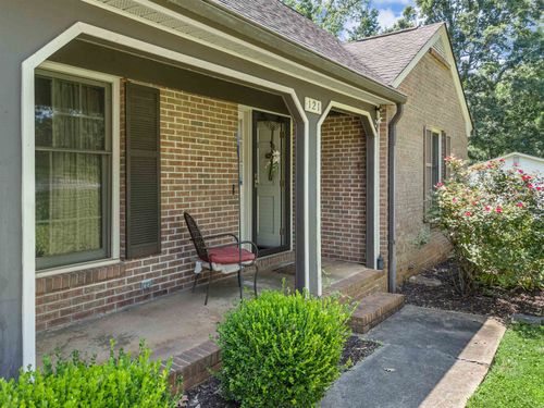 121 E Brookwood Ln, Cowpens, SC, 29330-9201 | Card Image