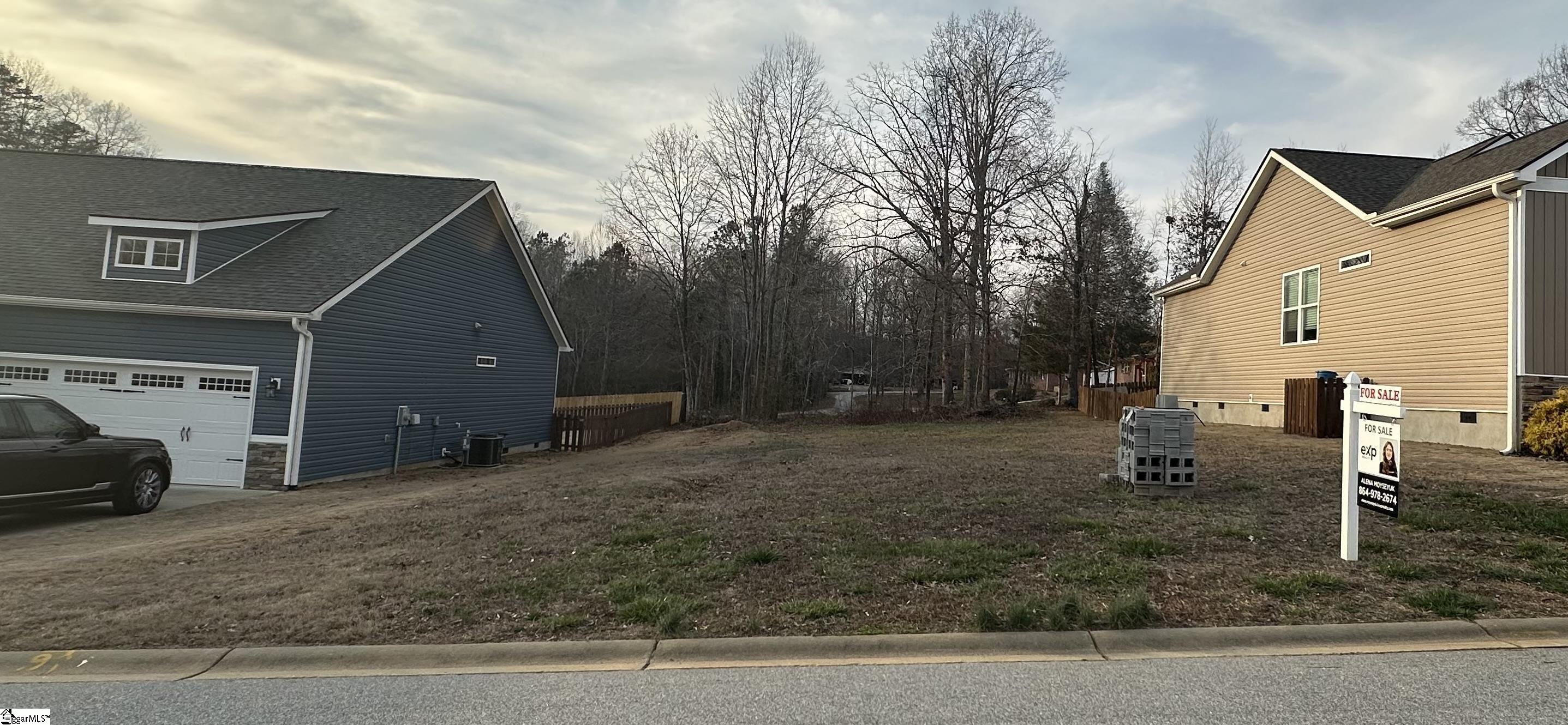 Land in Landrum