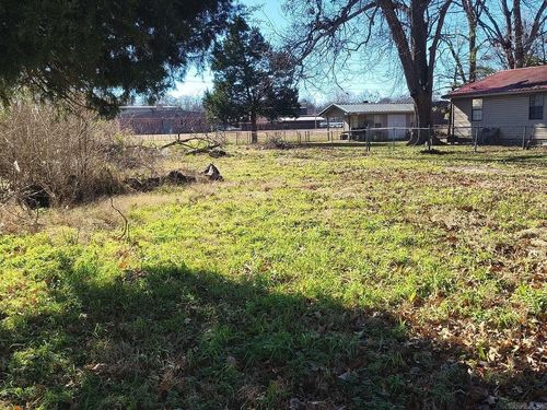 813 Dixie St, Blytheville, AR, 72315-1914 | Card Image