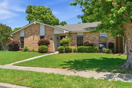 4108 Churchill Dr, Flower Mound, TX, 75028-1526 | Card Image