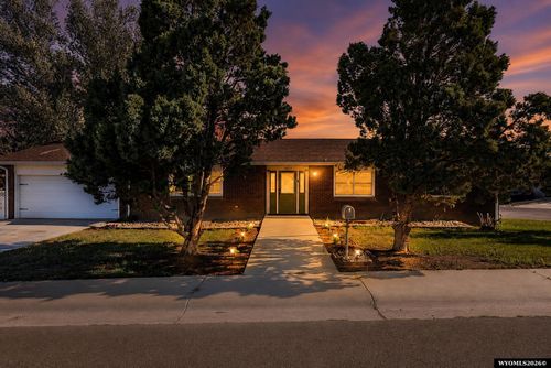 1317 Cottonwood Dr, Rock Springs, WY, 82901-6619 | Card Image