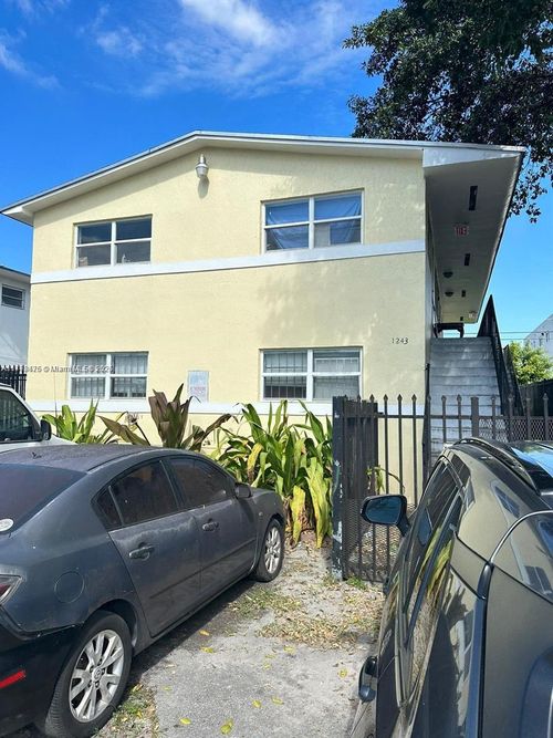 1243 Nw 61st St, Miami, FL, 33142-8238 | Card Image