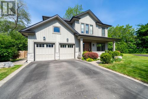 18 Florence Dr, Oakville, ON, L6K1V6 | Card Image