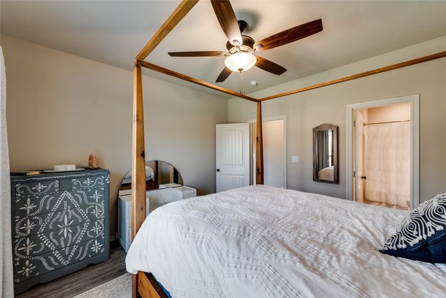906 Chaparral Trl, Home with 3 bedrooms, 3 bathrooms and null parking in Midlothian TX | Image 19