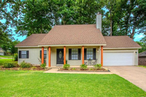 20 High Timber Dr, Maumelle, AR, 72113-6842 | Card Image