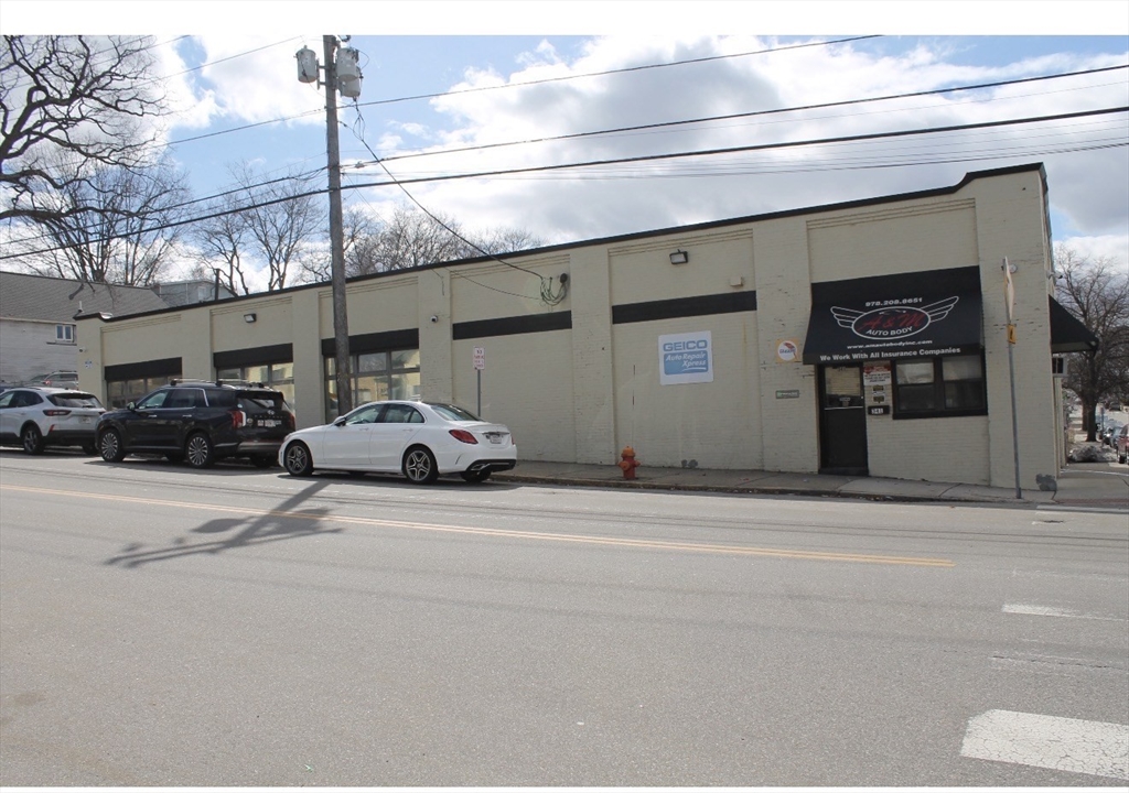 341 S Broadway, Lawrence, MA 01843