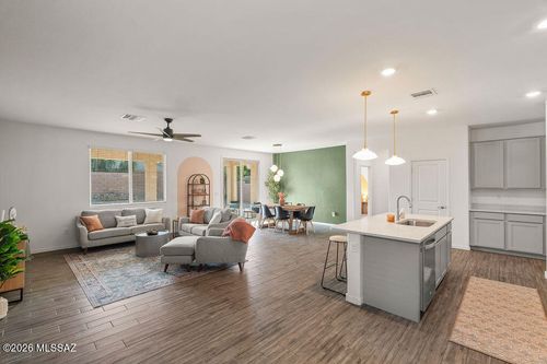 8796 E Stone Meadow Circle, Tucson, AZ, 85730 | Card Image