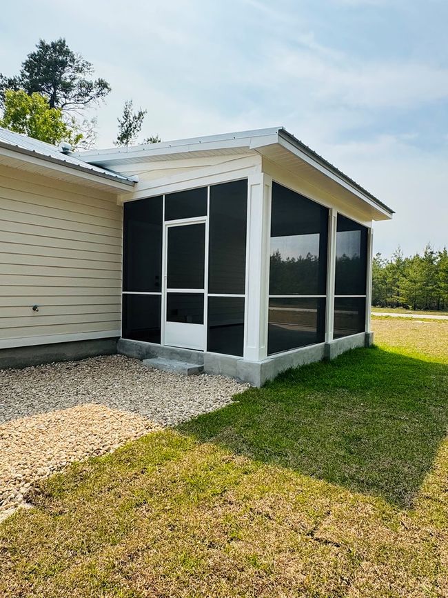 1722 Landing St, House other with 3 bedrooms, 2 bathrooms and 3 parking in Carrabelle FL | Image 9