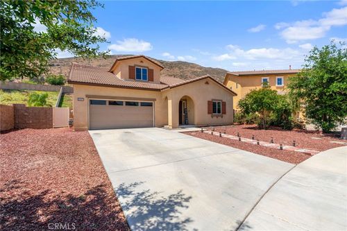33007 Cattle Dr, Winchester, CA, 92596-2264 | Card Image