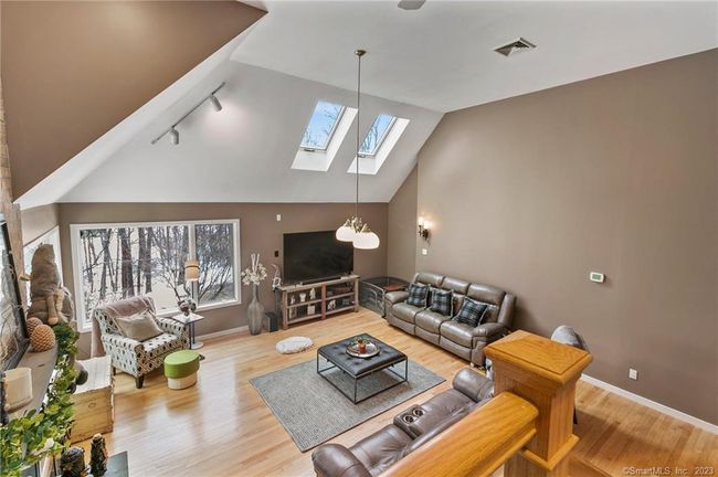 48 Dry Bridge Rd, House other with 5 bedrooms, 4 bathrooms and 5 parking in Canton CT | Image 16