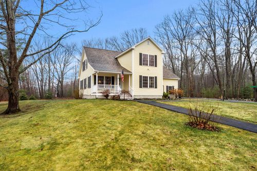9 Roseberry Ln, Kittery, ME, 03904-1073 | Card Image