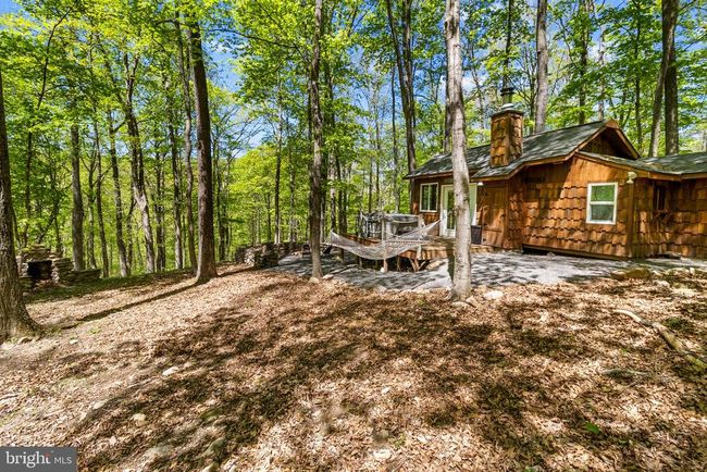 326 Preacher Ln, House other with 1 bedrooms, 1 bathrooms and null parking in Great Cacapon WV | Image 9