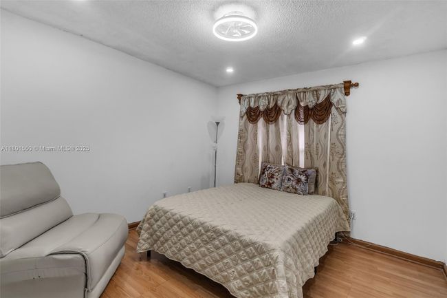 2590 Se 7 Th Pl, House other with 2 bedrooms, 2 bathrooms and null parking in HOMESTEAD FL | Image 28