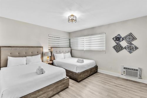 18-10000 E Bay Harbor Dr, Bay Harbor Islands, FL, 33154-1535 | Card Image