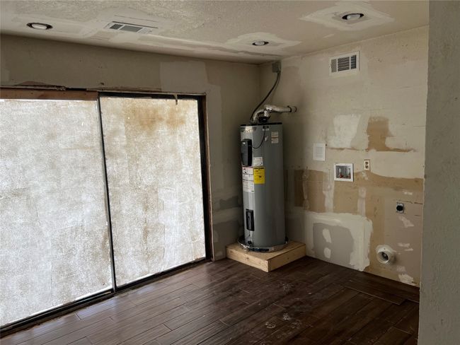 144 Sunset St, House other with 3 bedrooms, 2 bathrooms and null parking in Whitney TX | Image 10