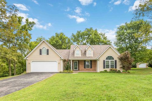 414 Angela Way, Lancaster, KY, 40444-7084 | Card Image