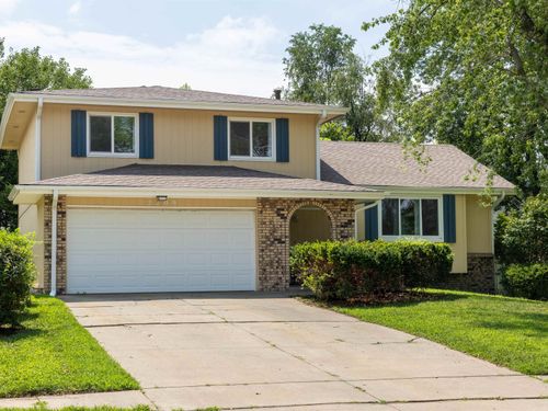 2109 Nottingham Dr, Bellevue, NE, 68123-2048 | Card Image