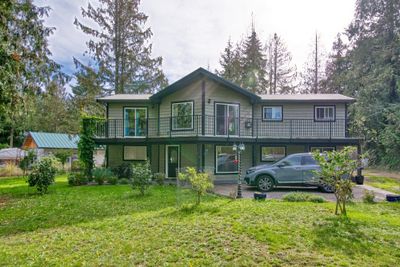 7717 Fawn Rd, House other with 4 bedrooms, 3 bathrooms and 6 parking in Halfmoon Bay BC | Image 3