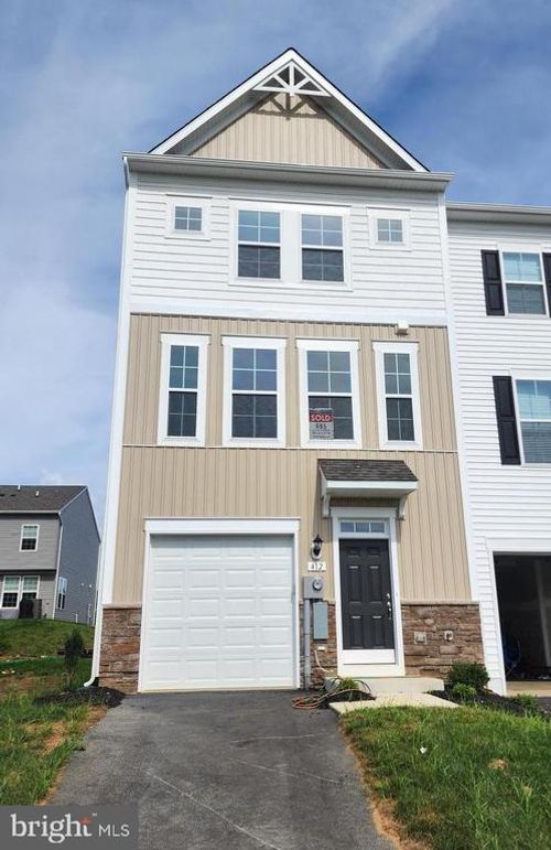 412 Husky Trl, MARTINSBURG, WV, 25403 | Card Image