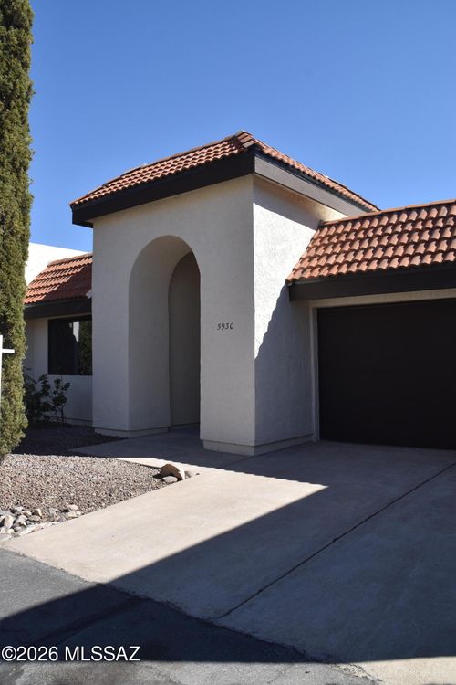 5930 N Placita Del Conde, Tucson, AZ, 85718-4334 | Card Image