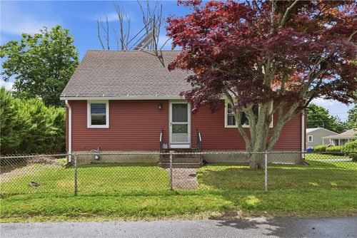 129 Dewolf Ave, Bristol, RI, 02809-3623 | Card Image