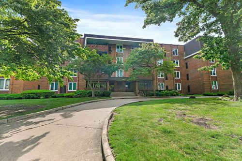 apt-208-129 S Spruce Ave, Wood Dale, IL, 60191-2122 | Card Image