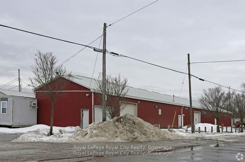 700 York Rd, Guelph, ON, N1E6A5 | Card Image