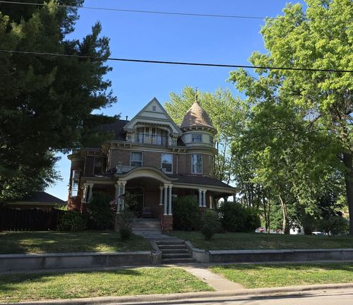 320 E 2nd Ave, Monmouth, IL, 61462-2206 | Card Image
