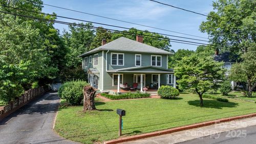 313 E Main St, Morganton, NC, 28655-7279 | Card Image