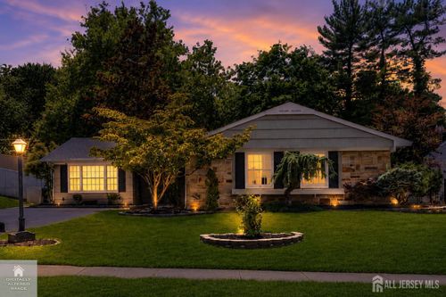 26 Inglewood Ln, Aberdeen, NJ, 07747-1713 | Card Image