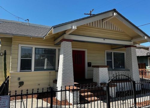 521 Olive Ave, Long Beach, CA, 90802-6718 | Card Image