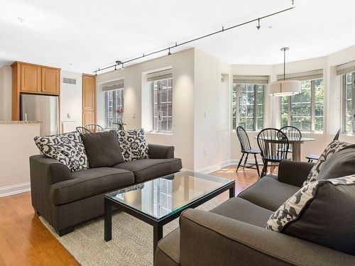 apt-c607-20 Chapel St, Brookline, MA, 02446-7492 | Card Image
