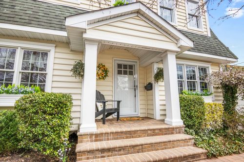 414 4th St, East Northport, NY, 11731-2931 | Card Image