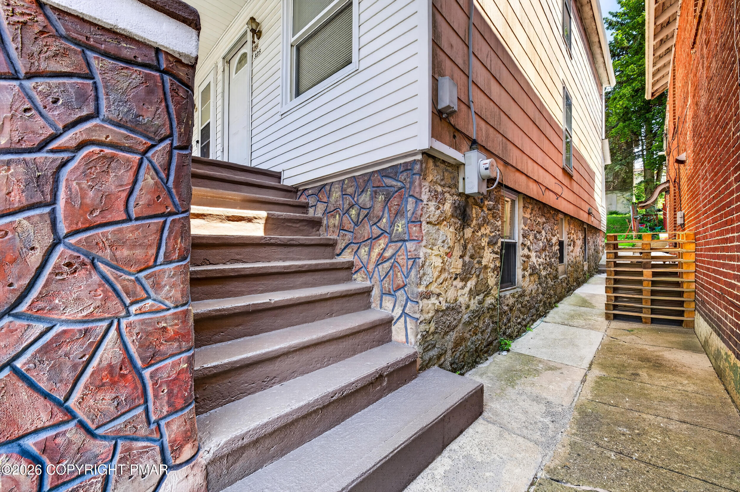 Residential in Summit Hill 5