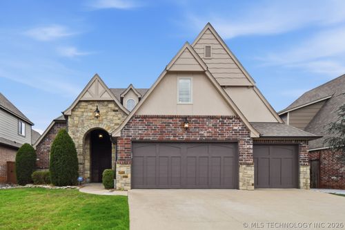 10340 E 121st St S, Bixby, OK, 74008-2615 | Card Image