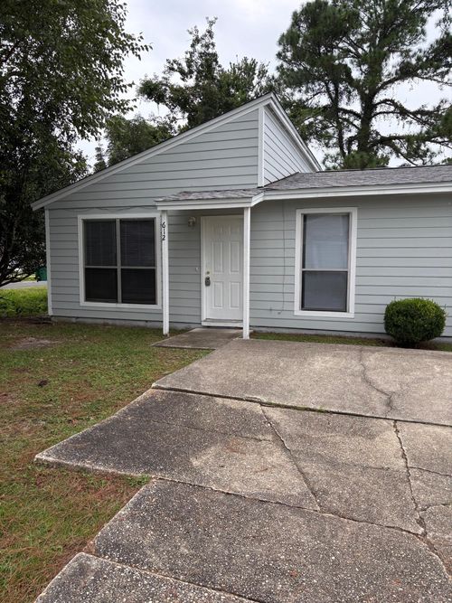612 Carnathan Ct, Fort Walton Beach, FL, 32547-1061 | Card Image